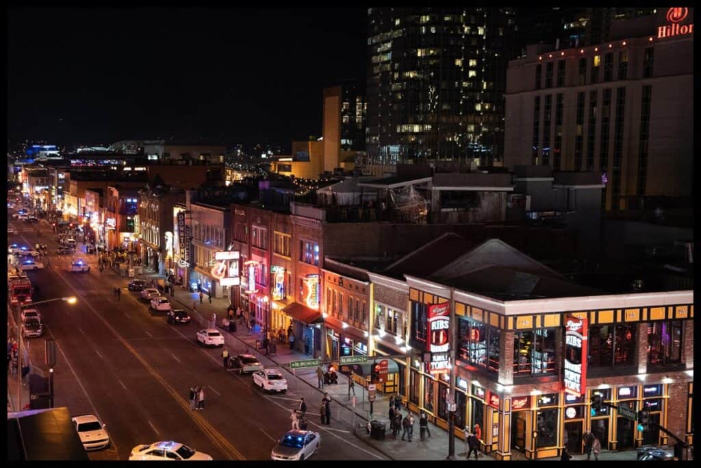 Ideas para citas al aire libre en Nashville durante el verano