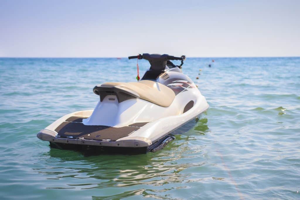 Yamaha WaveRunner vs. moto acuática ¿Es la Yamaha WaveRunner una moto acuática?