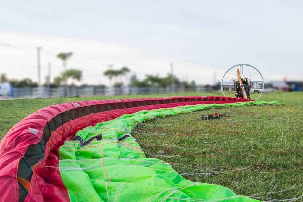 Colapso de alas de paramotor: causas y frecuencia de ocurrencia