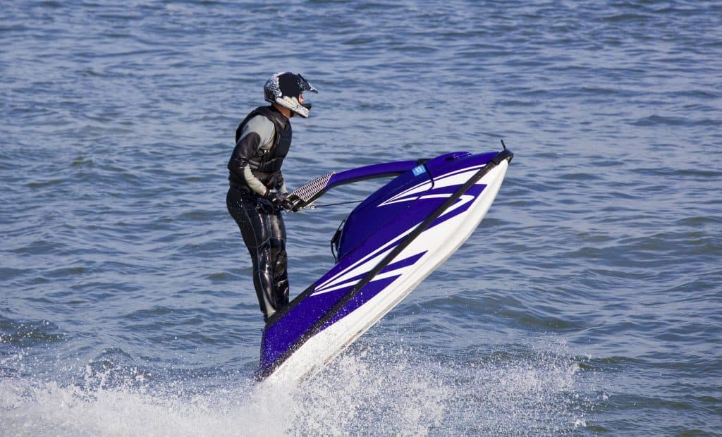 9 trucos sencillos con motos de agua para principiantes