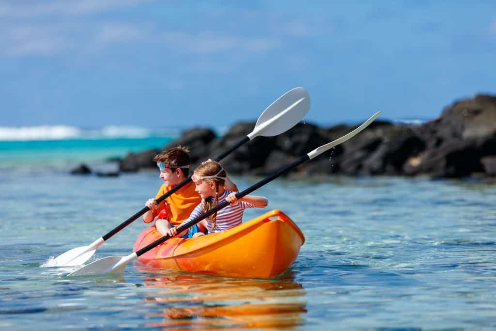 Cómo determinar la longitud adecuada de la pala del kayak