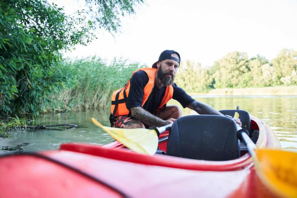 La guía definitiva de los asientos para kayak