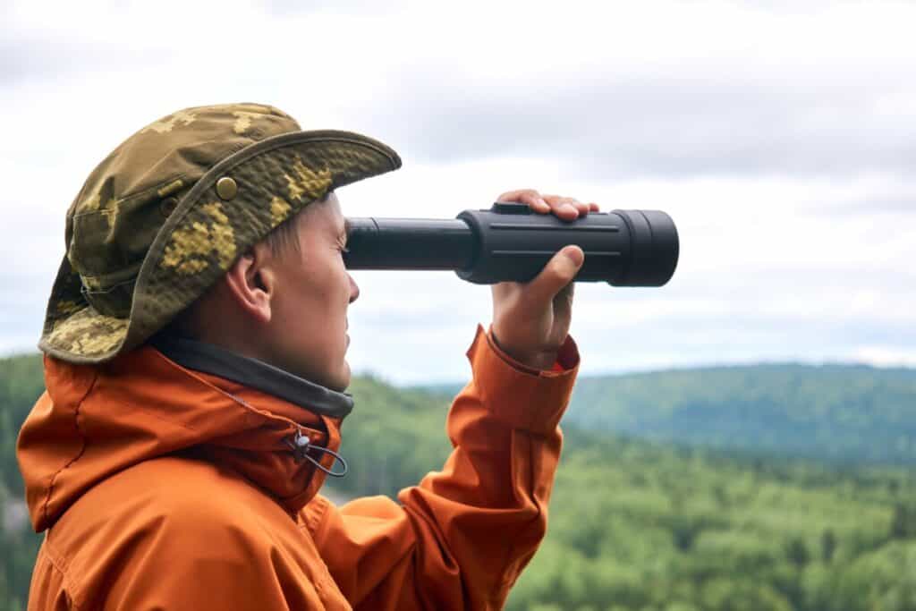 Por qué los telescopios de observación son un equipo esencial para actividades al aire libre