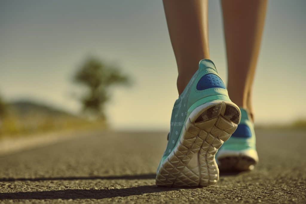 ¿Debo correr sin calcetines?