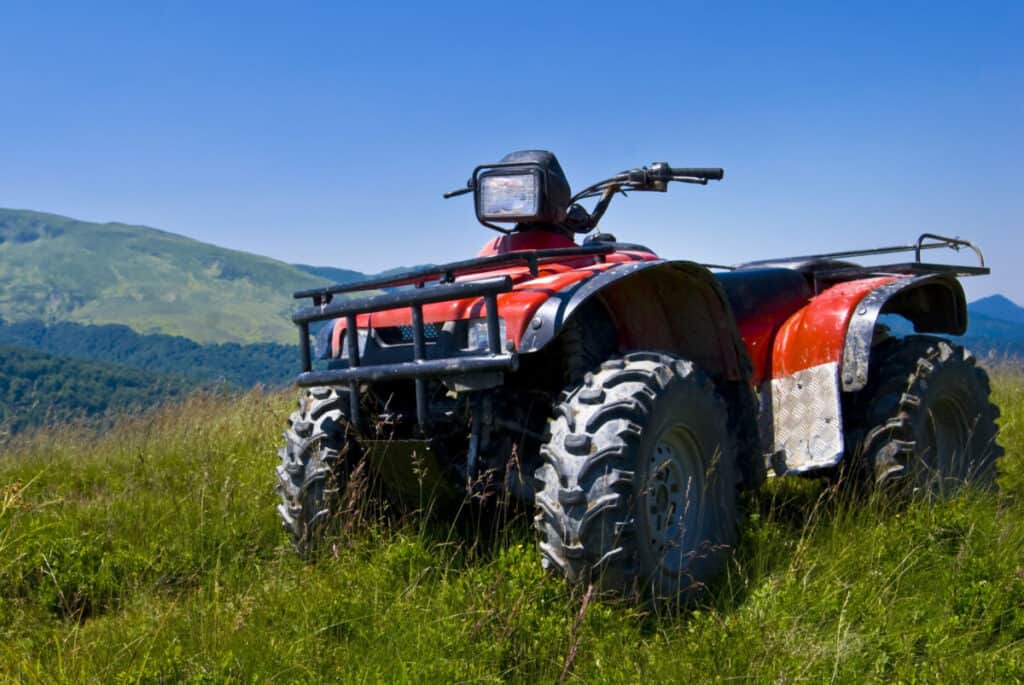 ¿Por qué mi ATV hace contraexplosiones? ¿Cómo solucionarlo?