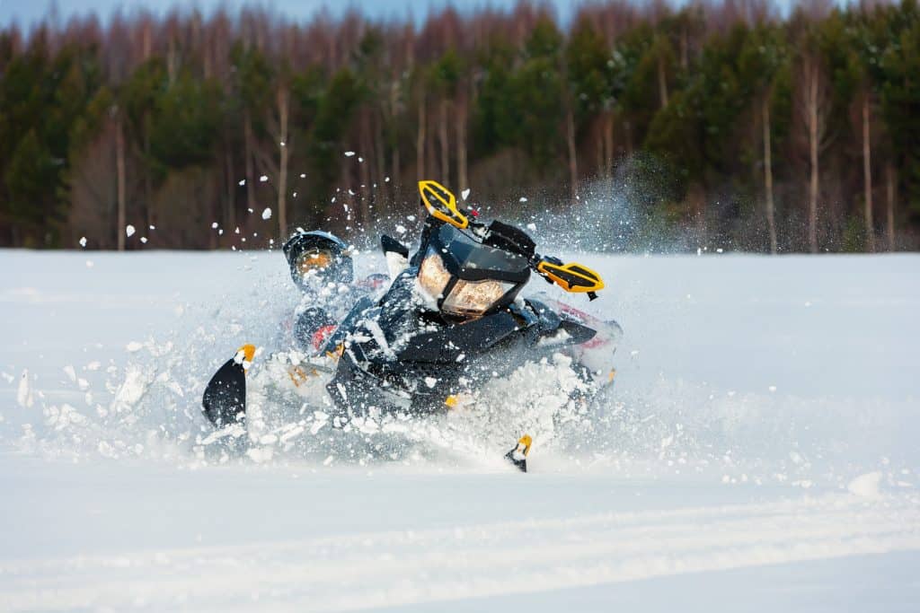 ¿Por qué mi moto de nieve no arranca?