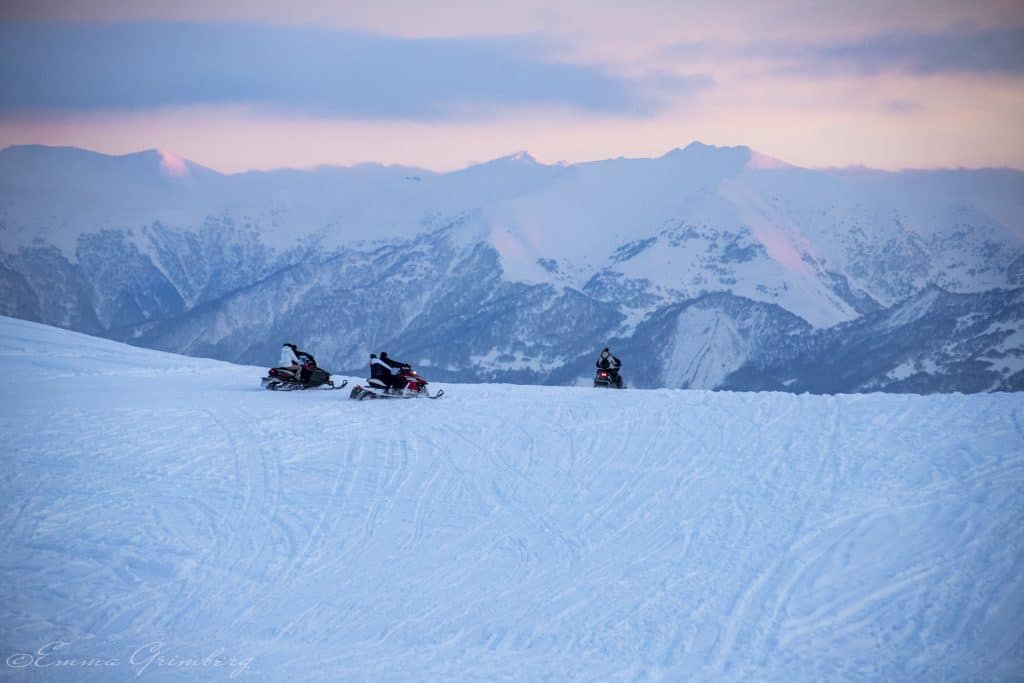 ¿Qué es una moto de nieve de montaña?