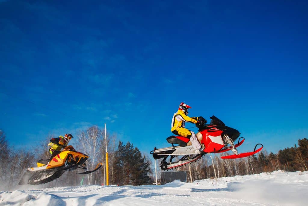 ¿Son peligrosas las motos de nieve? Estadísticas de seguridad